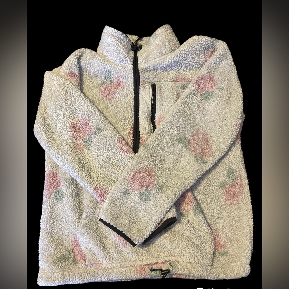 ♥️Pink Victoria Secret floral sweater
